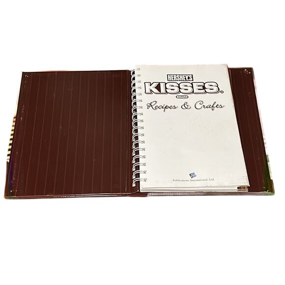 Cookbook Hershey’s Kisses Recipes & Crafts Sweets Desserts Goodies - Picture 3 of 4
